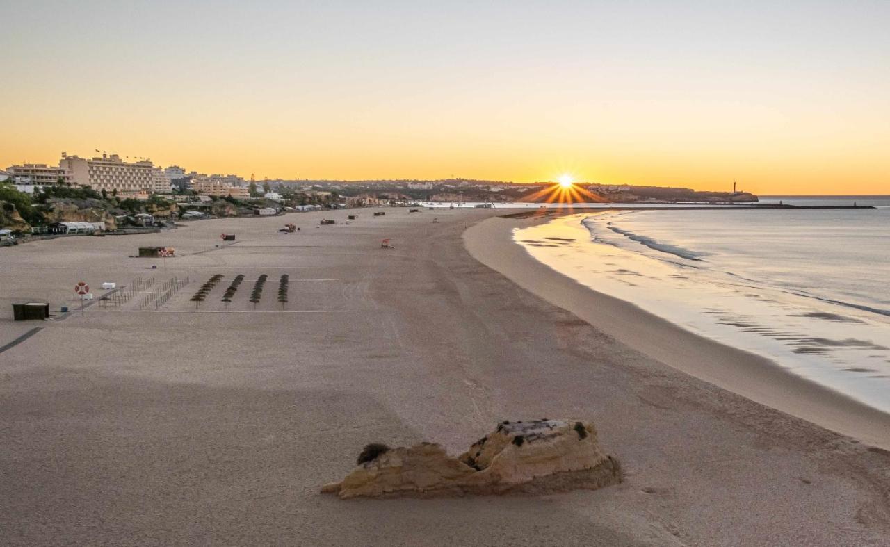 Varandas Do Sol Vista Mar 100 M Do Areal Portimao Exterior photo
